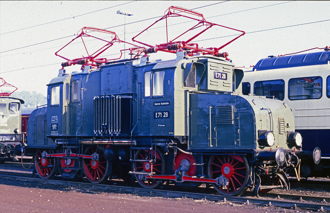 http://lokbildarchiv.de/-DIG12517d-171 028.jpg